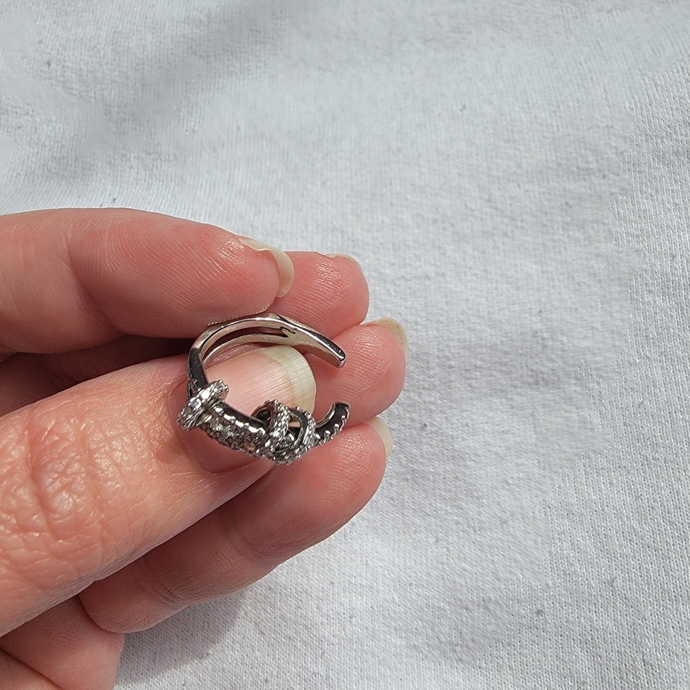 KC Chic ear cuff - Picture 4 of 4